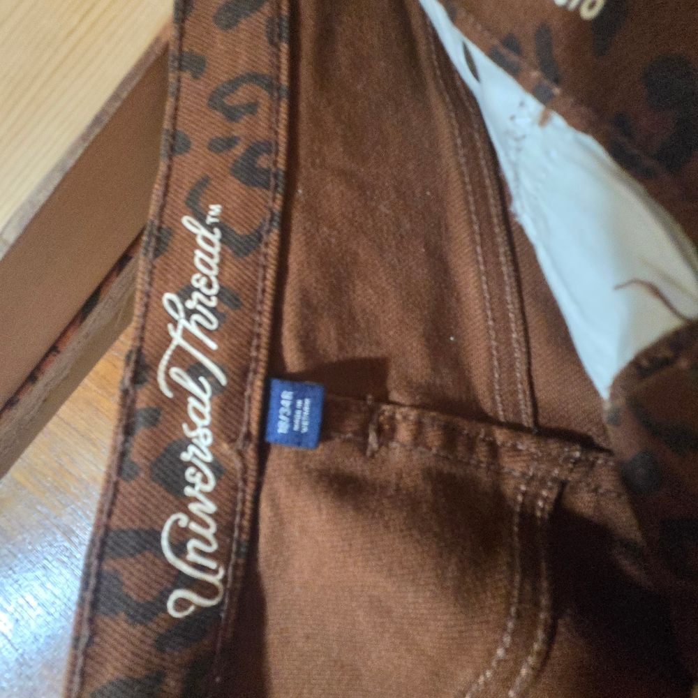 Universal Thread Brown Leopard-Print Jeans - Picture 7 of 11